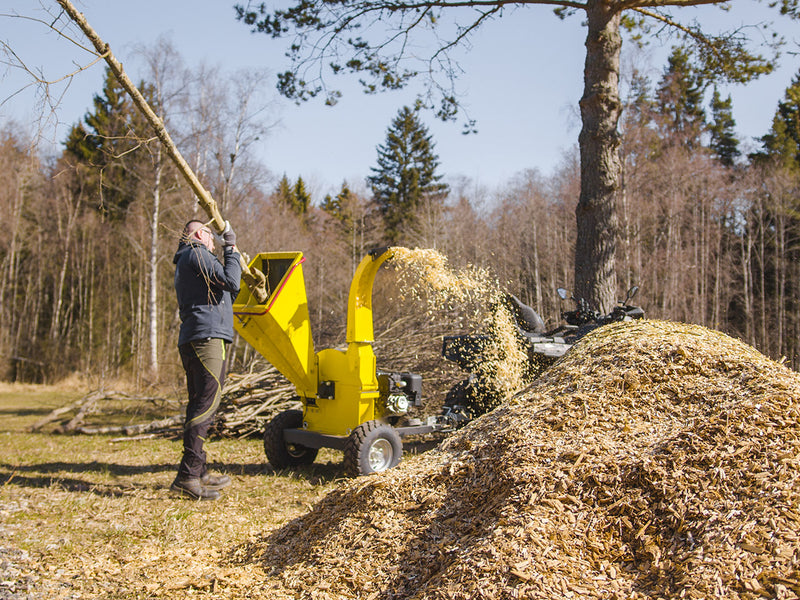 Tow behind Wood Chipper G2 PRO 14HP